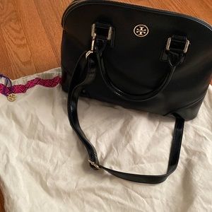 pristine condition tory burch bag